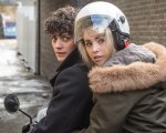 Morto tra una settimana... o ti ridiamo i soldi: il trailer della commedia con Aneurin Barnard