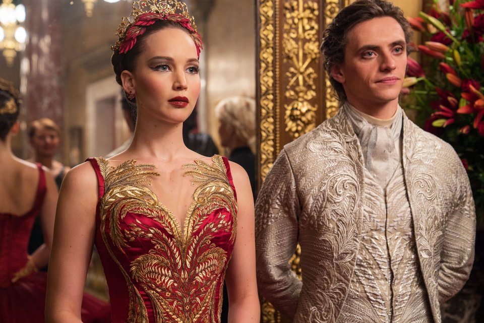 Red Sparrow: Jennifer Lawrence e Sergei Polunin in una scena