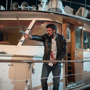 Bent - Polizia criminale: Karl Urban in un momento del film