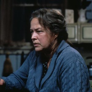 L'ultima eclissi: Kathy Bates in una scena del film