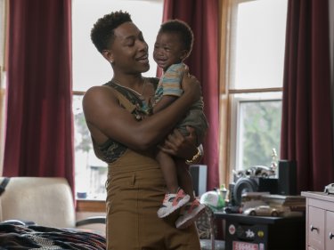 The Chi: Jacob Latimore in una scena dell'episodio Penetrate A Fraud