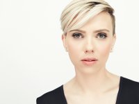 Scarlett Johansson, parla un ex-Scientology: 'fu esaminata per una relazione con Tom Cruise'