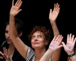 Susan Sarandon arrestata durante una protesta contro Trump
