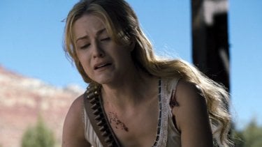 Westworld: Dolores piange la morte di Teddy