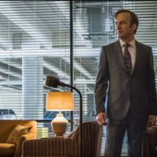Better Call Saul: Bob Odenkirk in una scena della quarta stagione