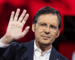 Fabrizio Frizzi: gli studi Dear della Rai intitolati al conduttore