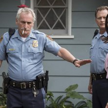 Sharp Objects: Matt Craven, Madison Davenport nell'episodio Falling