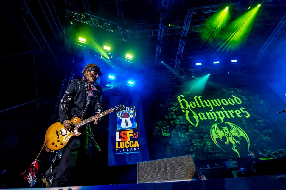 Johnny Depp a Lucca durante il concerto degli Hollywood Vampires