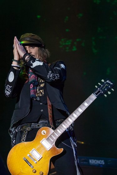 Johnny Depp durante il concerto di Lucca degli Hollywood Vampires
