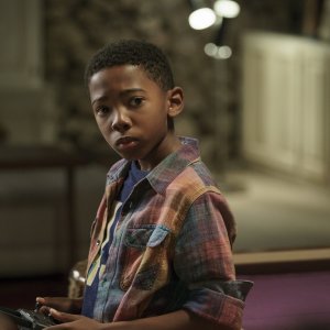 Breaking In: Seth Carr in un momento del film