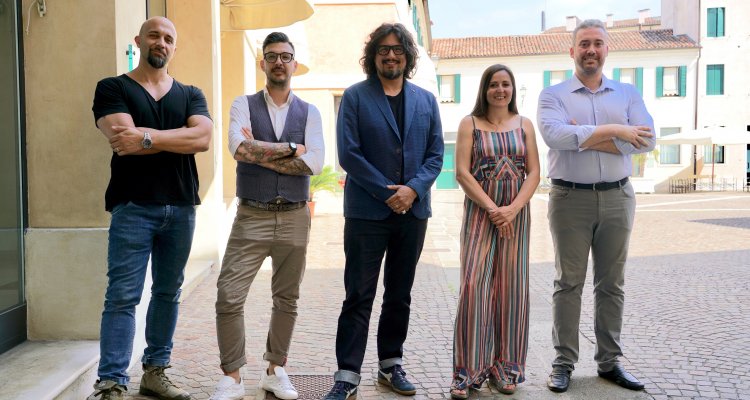 Cast Di Gli Eredi Della Terra Programma Televisivo