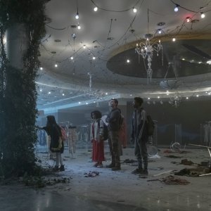 Darkest Minds: Skylan Brooks, Amandla Stenberg, Harris Dickinson e Miya Cech in una scena del film