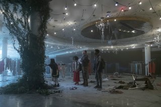 Darkest Minds: Skylan Brooks, Amandla Stenberg, Harris Dickinson e Miya Cech in una scena del film