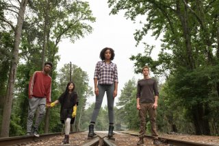 Darkest Minds: Skylan Brooks, Amandla Stenberg, Harris Dickinson e Miya Cech in un momento del film