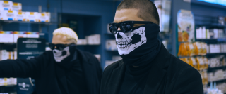 Fino all'inferno: Francesco Emulo e Roberto D'Antona in una scena del film