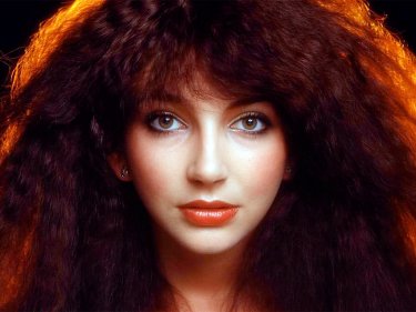 Un primo piano di Kate Bush