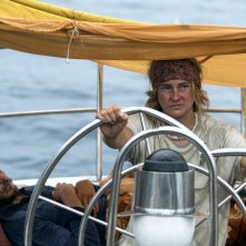 Resta con me: Shailene Woodley e Sam Claflin in una scena del film