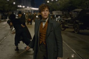 Fantastic Beasts: The Crimes of Grindelwald - Official Comic-Con Trailer