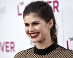 Alexandra Daddario star e produttrice di Sai tenere un segreto?