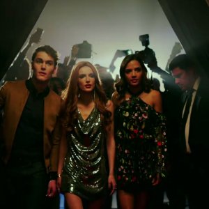 Famous in love: una foto promozionale della serie
