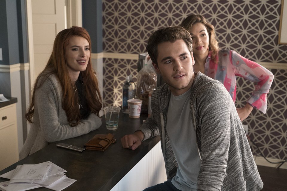 Famous in love: una foto di Bella Thorne, Charlie DePew e Georgie Flores