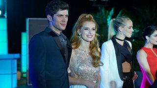 Famous in love: Carter Jenkins e Bella Thorne in una foto della serie