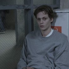 Castle Rock: Bill Skarsgård in un momento della serie