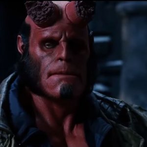 Hellboy, Ron Perlman in una scena