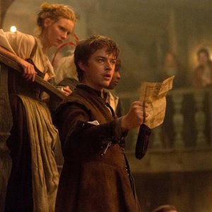 La ragazza dei tulipani: Dane DeHaan in una scena del film