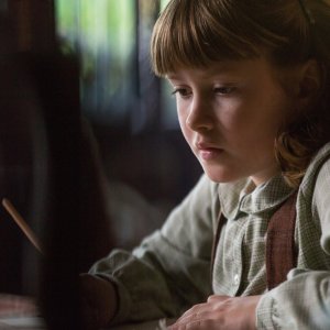 Ritorno al Bosco dei 100 Acri: Bronte Carmichael in una scena del film