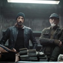 Adrien Brody e John Malkovich in una scena di Bullet Head