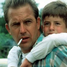 Kevin Costner e T.J. Lowther in una scena di Un mondo perfetto