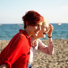 Un'immagine di Greta Gerwig ed Elle Fanning