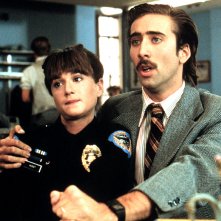 Arizona Junior: Nicolas Cage e Holly Hunter in una scena