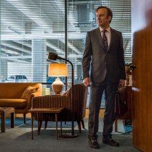 Better Call Saul: Bob Odenkirk in una scena della quarta stagione