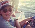 Emilia Clarke: la madre dei draghi è in vacanza in Sardegna!