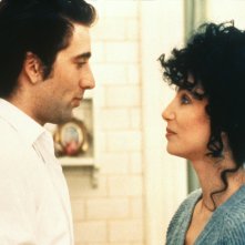 Stregata dalla luna: Cher in una scena