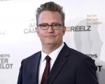 Matthew Perry è ricoverato in ospedale dopo aver subito un intervento