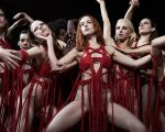 Suspiria: per Dakota Johnson le coreografie sono state 'terrificanti'