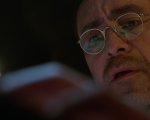 The Nun: Demian Bichir rinchiuso in una bara nel nuovo teaser!