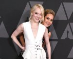 Emma Stone si racconta a Jennifer Lawrence, tra attacchi di panico e social media