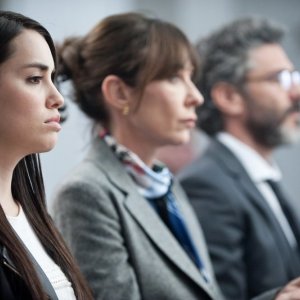 Acusada: Leonardo Sbaraglia e Ines Estevez in una scena del film
