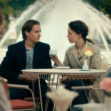Opera senza autore: Tom Schilling e Paula Beer in una scena del film