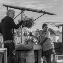 Roma: Alfonso Cuaron e Yalitza Aparicio in una scena del film