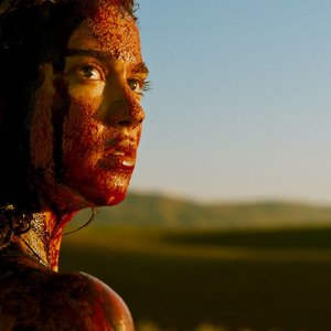 Revenge: Matilda Lutz in un momento del film