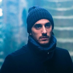 Ricordi?: Luca Marinelli in una scena del film