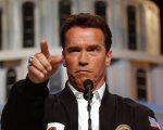 Arnold Schwarzenegger aiuta un suo fan colpito dalla depressione!