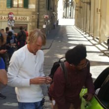 Six Underground, Michael Bay dà indicazioni sul set a Firenze