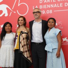 Venezia 2018: Yalitza Aparicio, Alfonso Cuaron e Marina de Tavira durante il photocall del film Roma