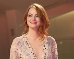 Emma Stone regina del red carpet a Venezia 2018